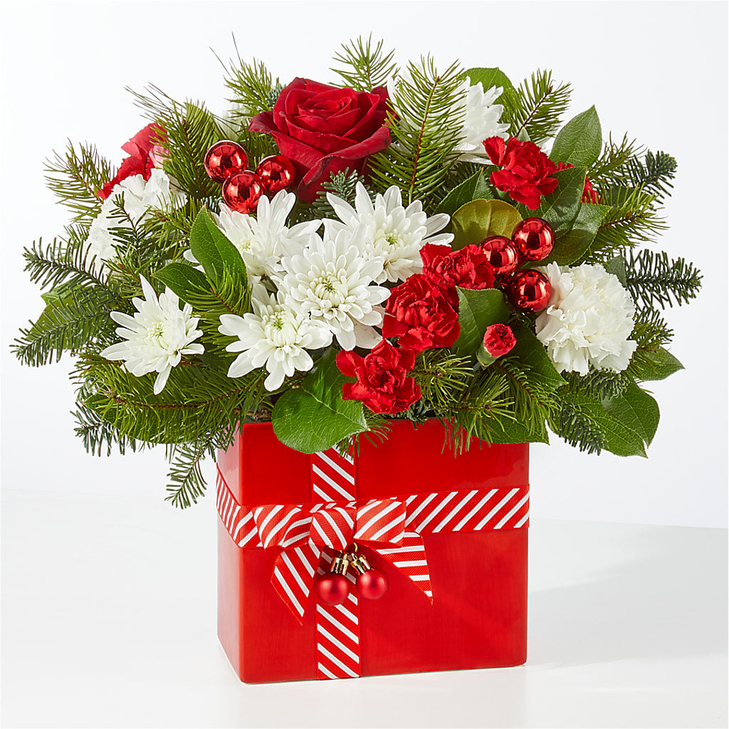 Presents Under the Tree Bouquet – ELENA'S FLOWERS, Cleveland OH