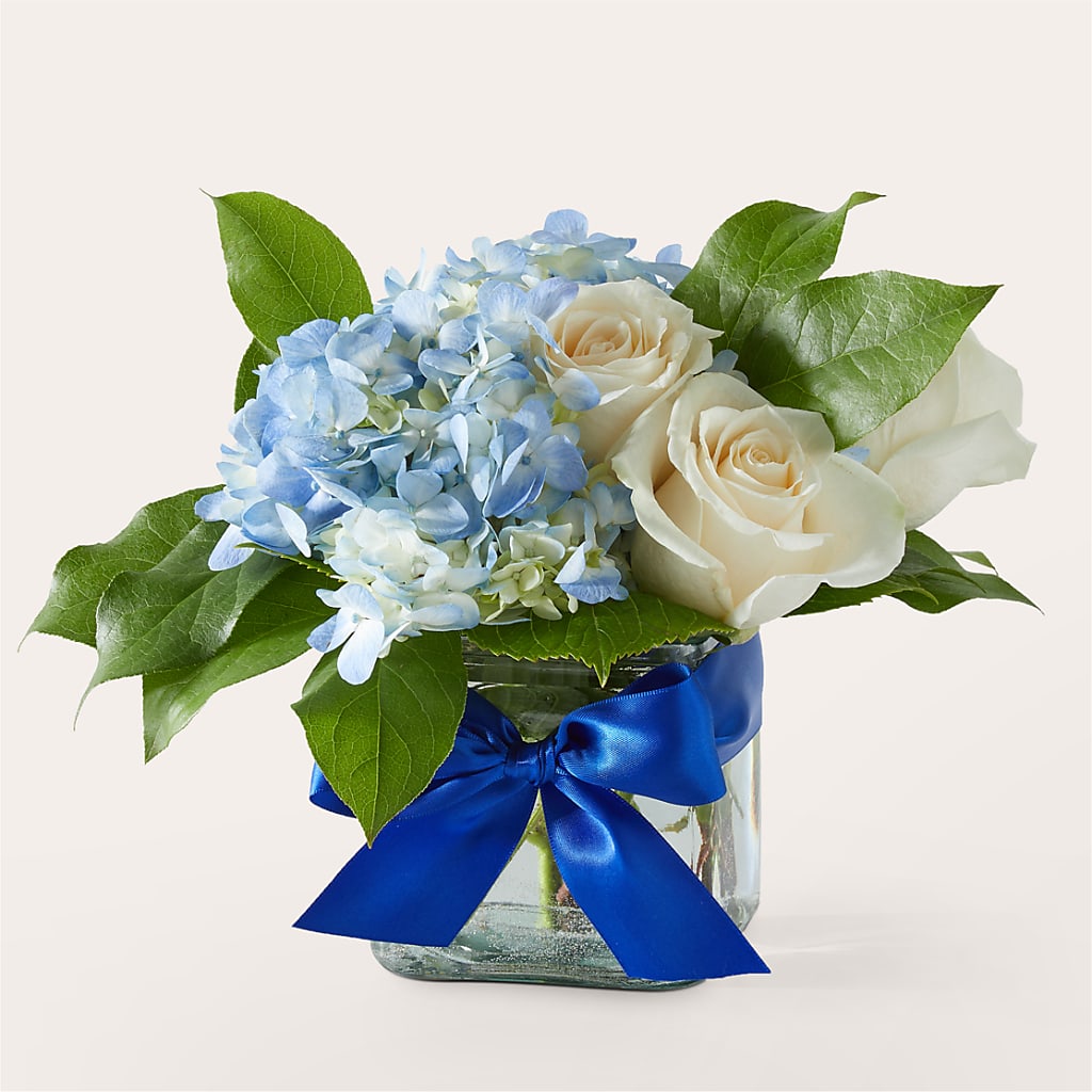 Sky Blue Delight Bouquet – ELENA'S FLOWERS, Cleveland OH