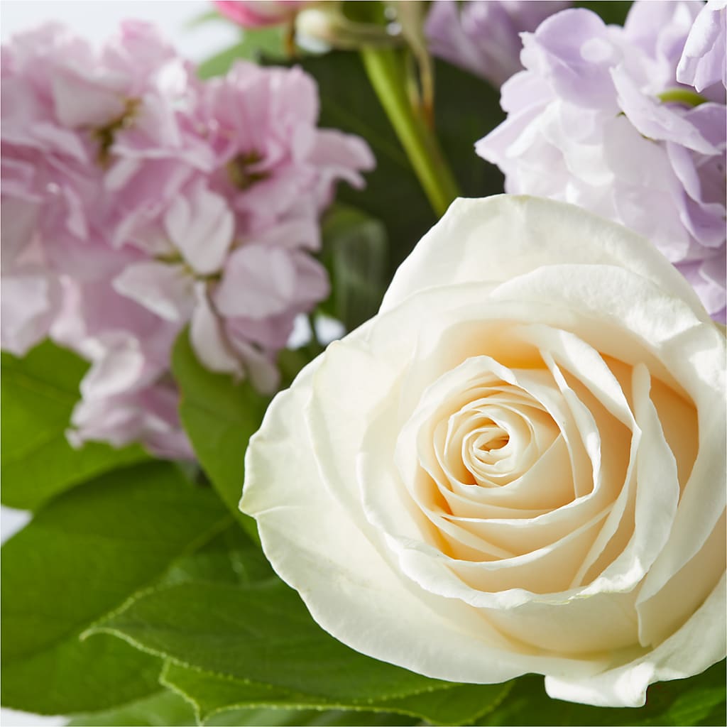 Springtime Spritz Bouquet – ELENA'S FLOWERS, Cleveland OH