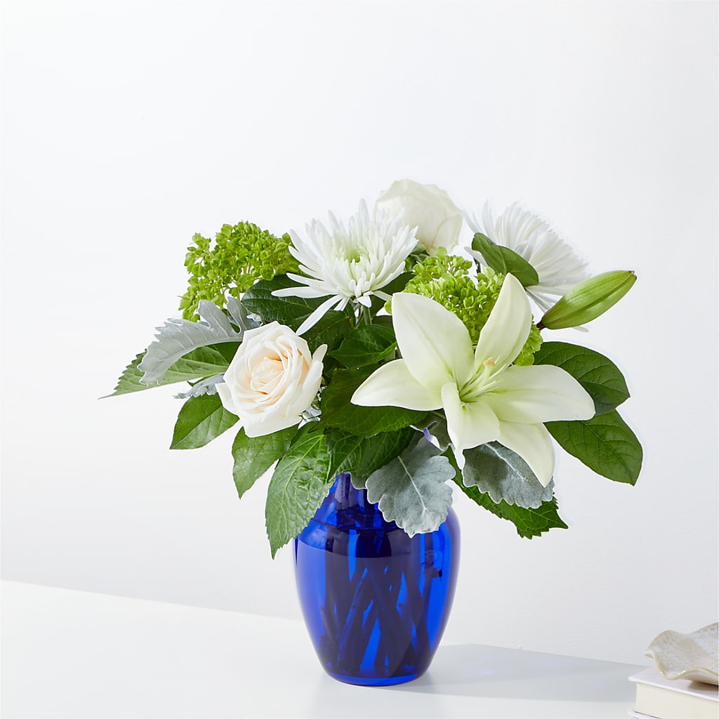 Snowy Dreams Bouquet – ELENA'S FLOWERS, Cleveland OH