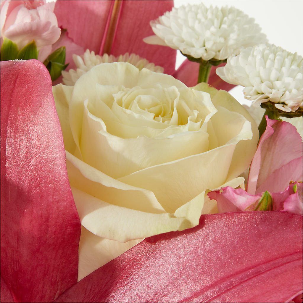 Piece of Cake Bouquet – ELENA'S FLOWERS, Cleveland OH