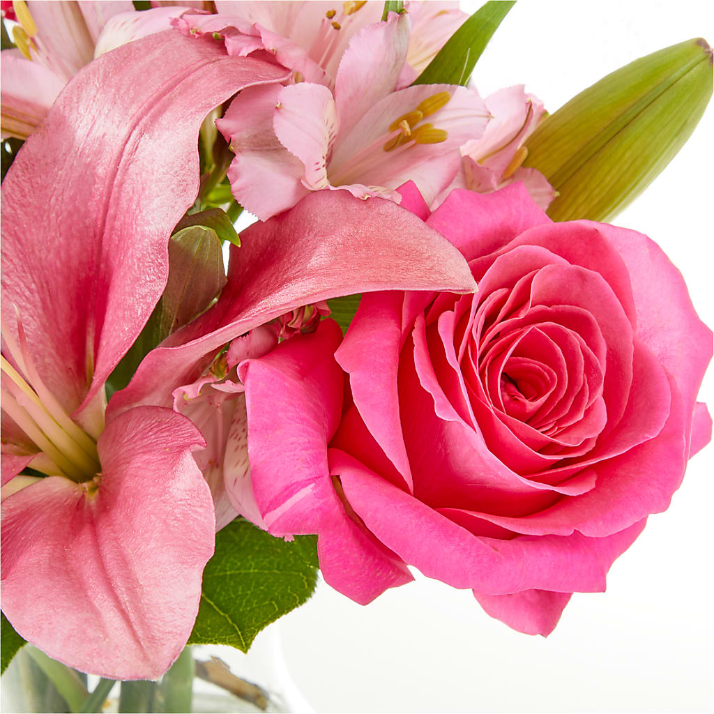 Lots of Love Bouquet – ELENA'S FLOWERS, Cleveland OH