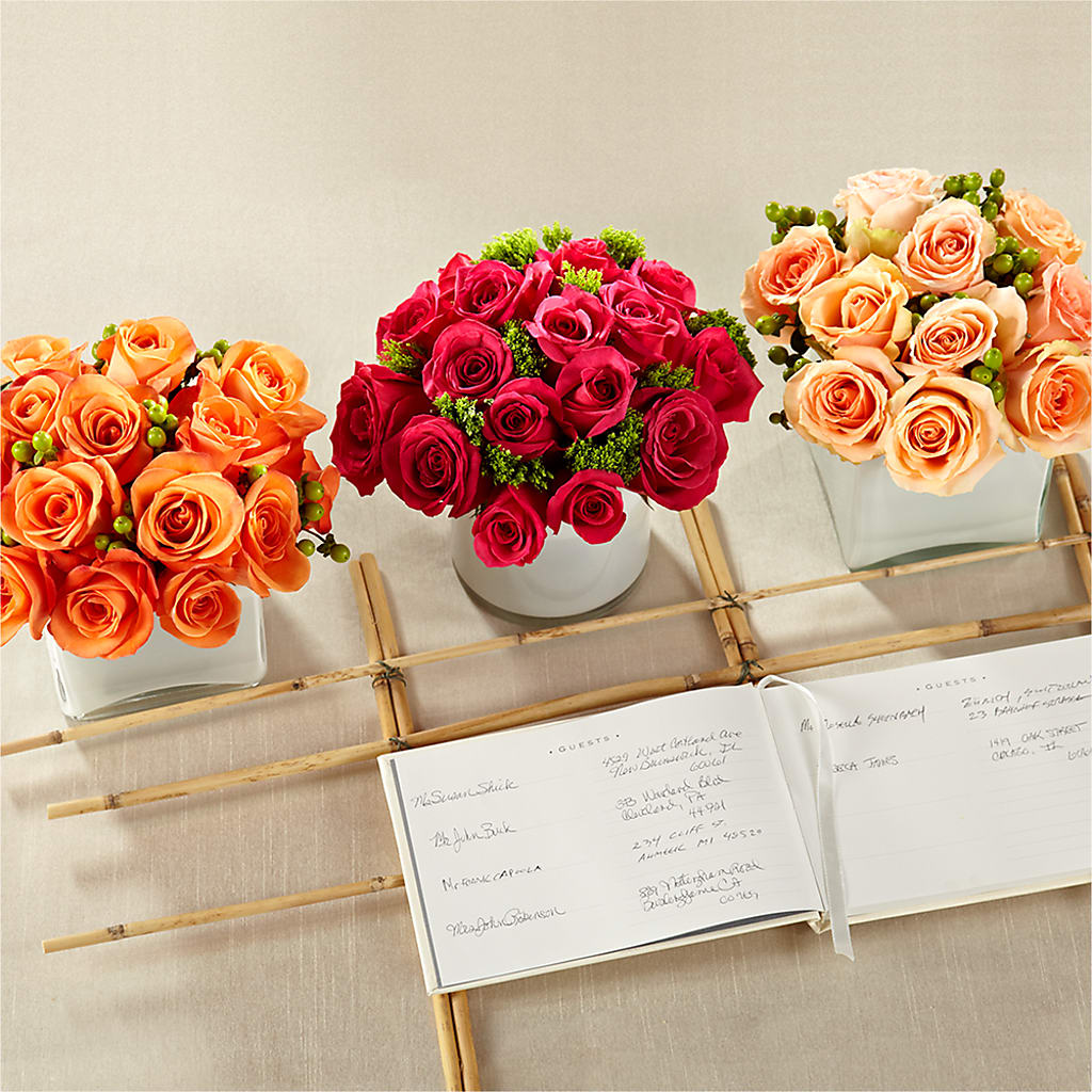 Dawn Rose Centerpiece – ELENA'S FLOWERS, Cleveland OH